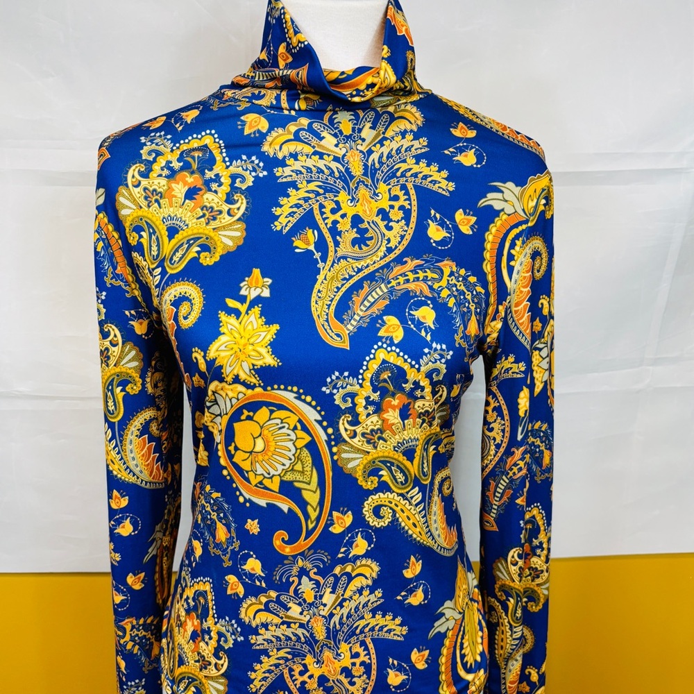 IZURIA Royal Blue Gold Paisley Mock Neck Stretch Top Size Large